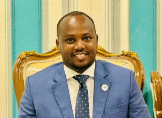 The Kenyan government has arrested Abdinasir Egge, a Somali diplomat who previously served as a political adviser to the Somali President and Prime Minister.