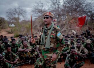 Somali Ground Forces Commander Visits Frontline Troops to boost their morale