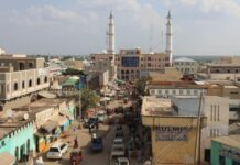 Heavy fighting breaks out in the city of Baidoa.