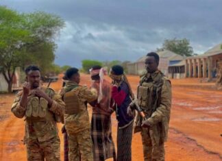 Danab forces carry out a planned operation in the Leego area.