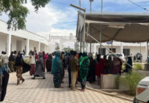Two people died and four others were injured by gunfire at a market in Garowe.