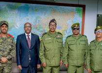 Somaliland National Army Commander Holds Meeting with Ethiopian Ambassador