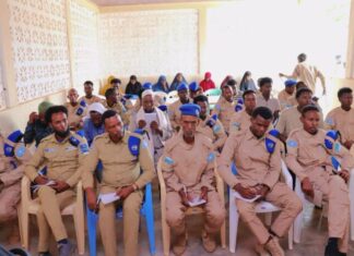 Jubaland’s Minister of Security participates in the police-community partnership program in Gobweyn.
